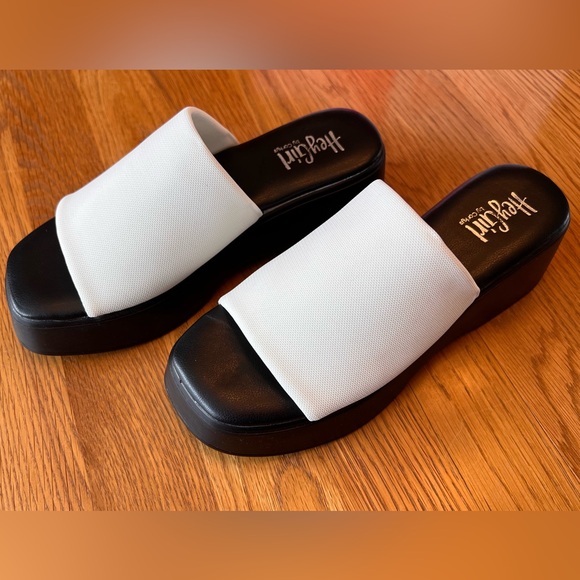 HEY GIRL by Corky “Totally” Platform Sandals - Picture 3 of 9